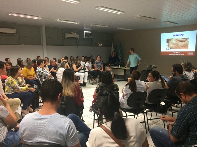 Lilian Cunha Capacitação Sarampo SRS Uberlândia