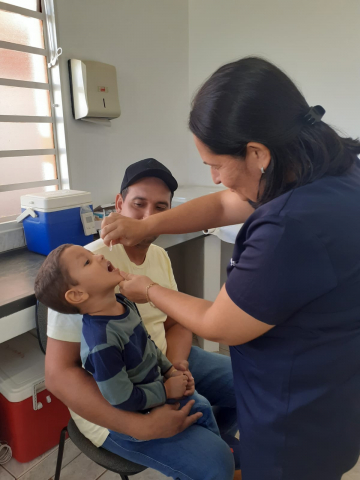 Dia D de vacinação contra a poliomielite em Delfinópolis